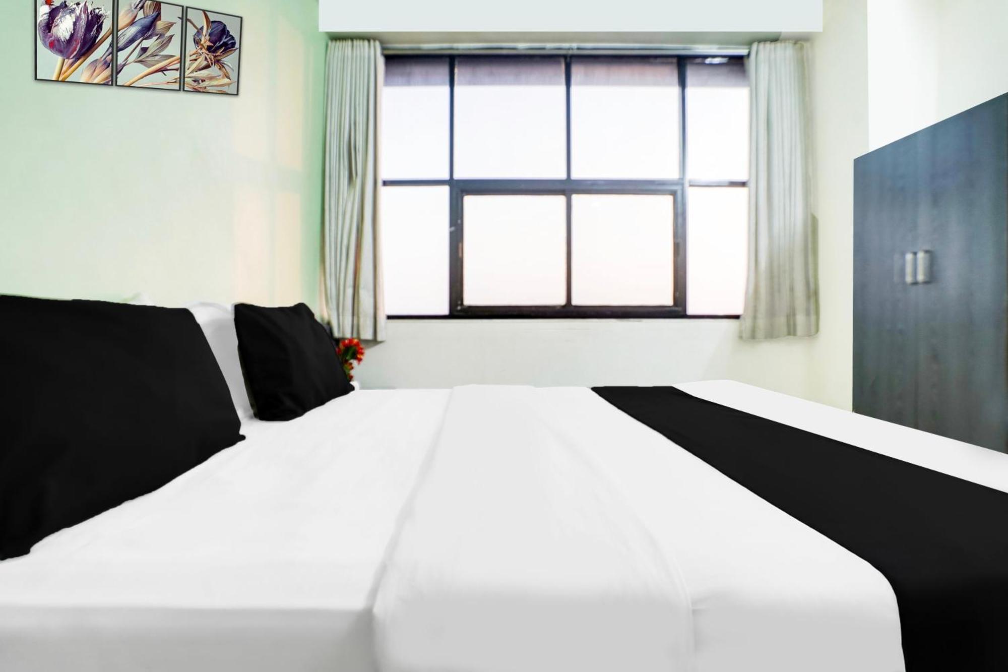 Hotel O Vanya Palace Ahmadabad Zewnętrze zdjęcie