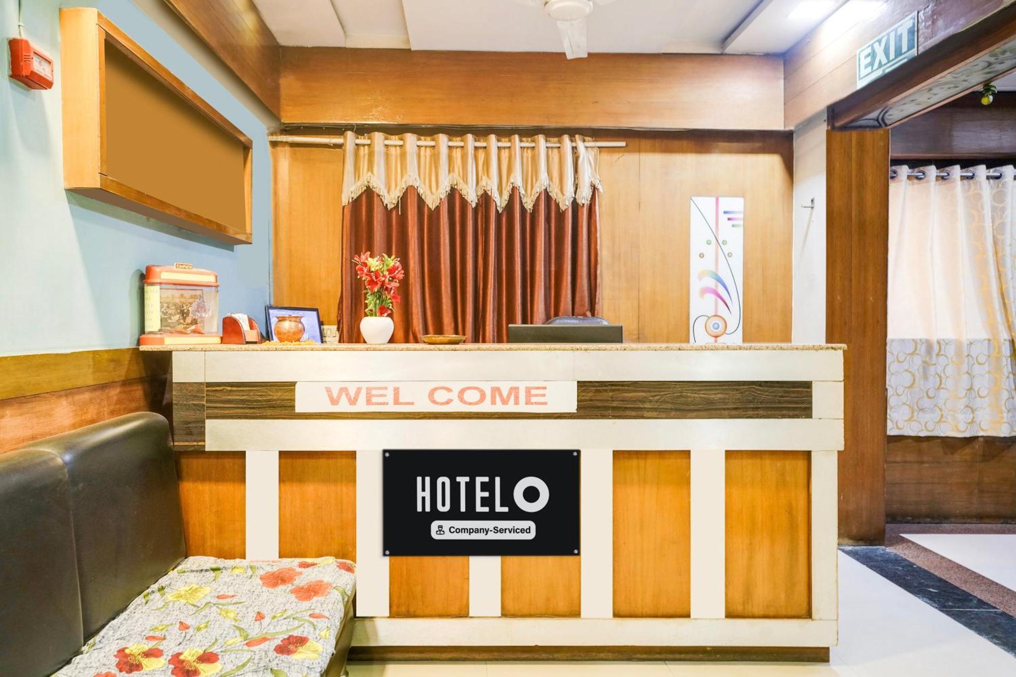 Hotel O Vanya Palace Ahmadabad Zewnętrze zdjęcie