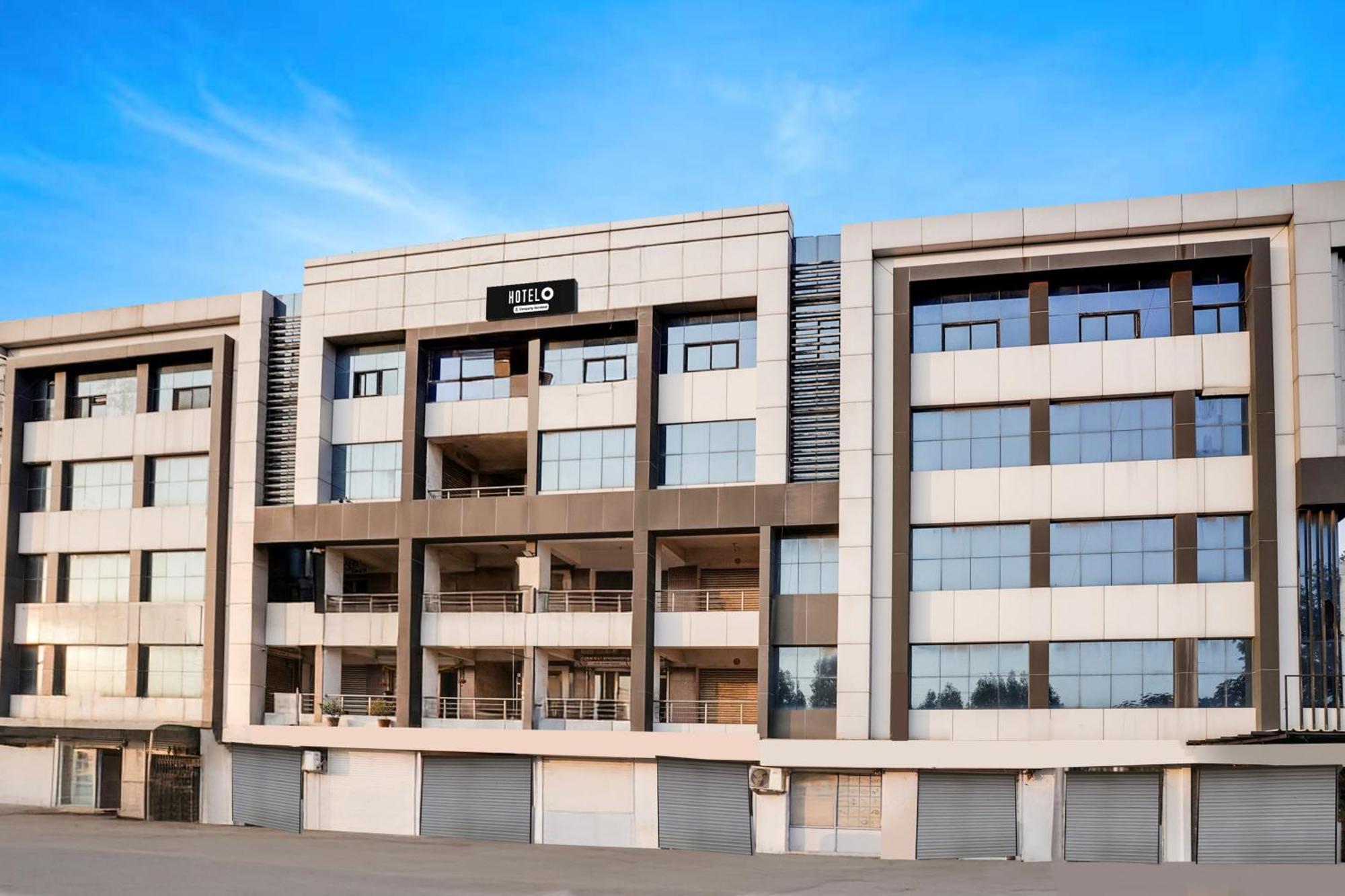 Hotel O Vanya Palace Ahmadabad Zewnętrze zdjęcie