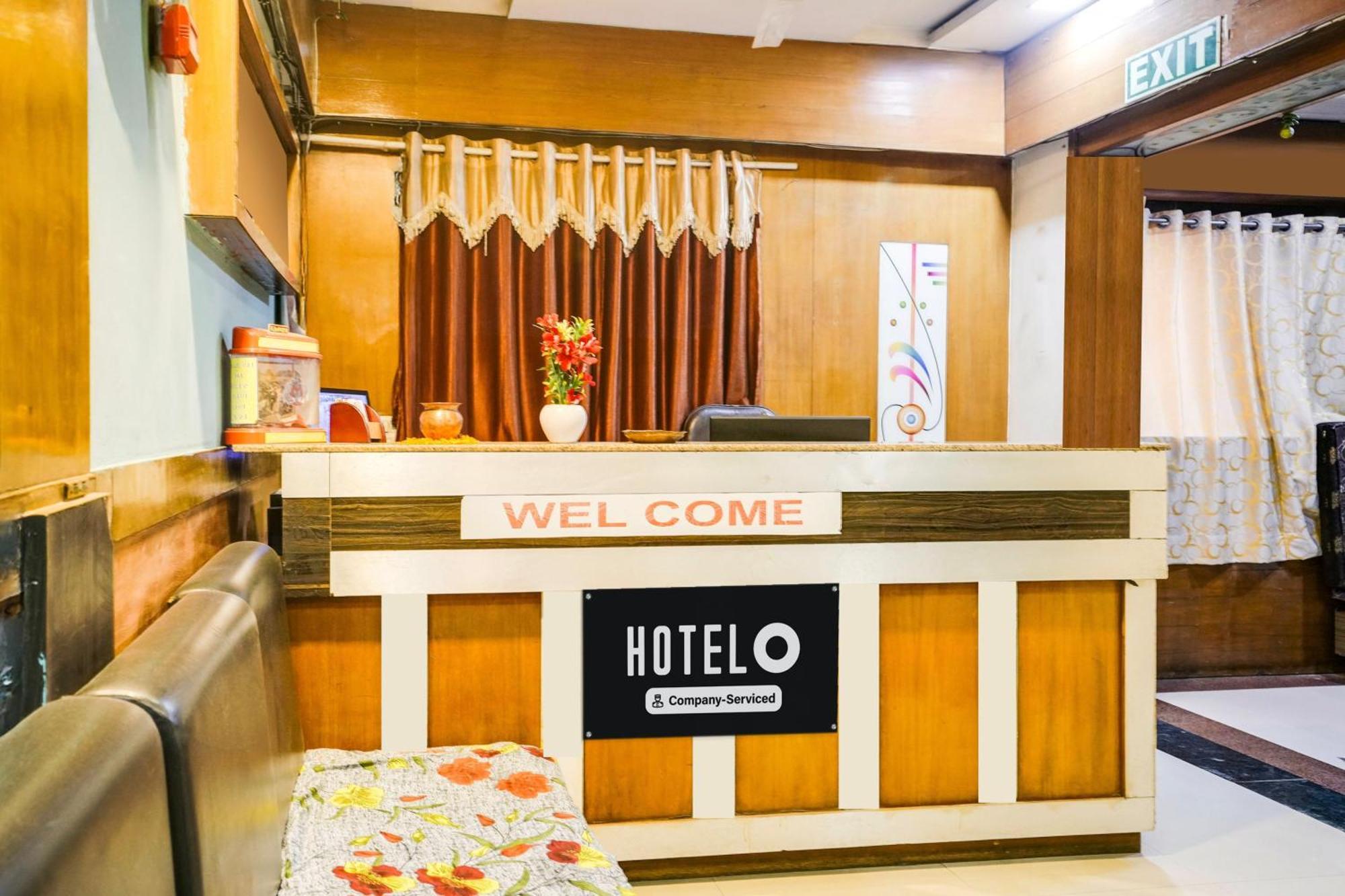 Hotel O Vanya Palace Ahmadabad Zewnętrze zdjęcie